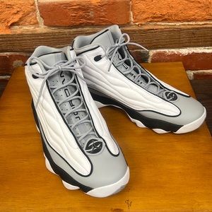 Jordan shoes. Jordan pro strong Grey, black, white